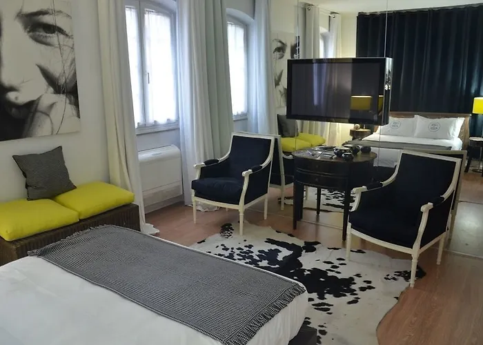 Lapa 82 Bed & Breakfast 3*