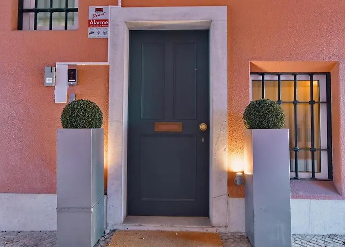 Lapa 82 Bed & Breakfast 3*