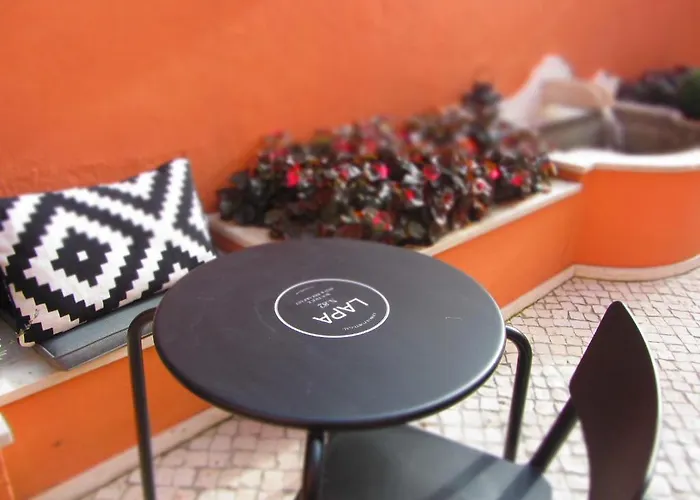 Lapa 82 Bed & Breakfast 3*