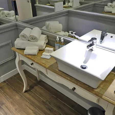 Lapa 82 לינה וארוחת בוקר